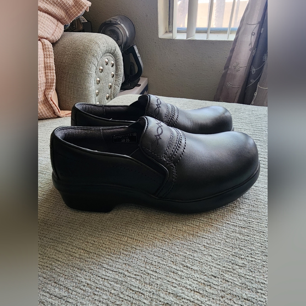 Ariat Work Clog brand new never before worn